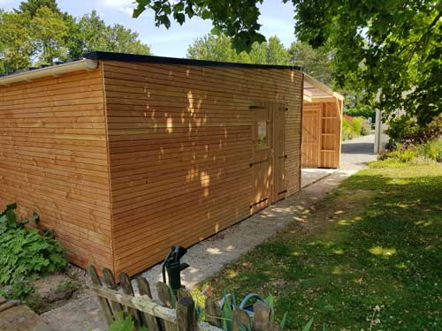 abri-de-jardin-bois-avec-carport